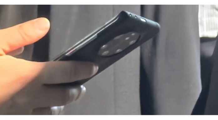 Huawei-Mate-70-Pro-live-image-1024x512_dhiarcom3