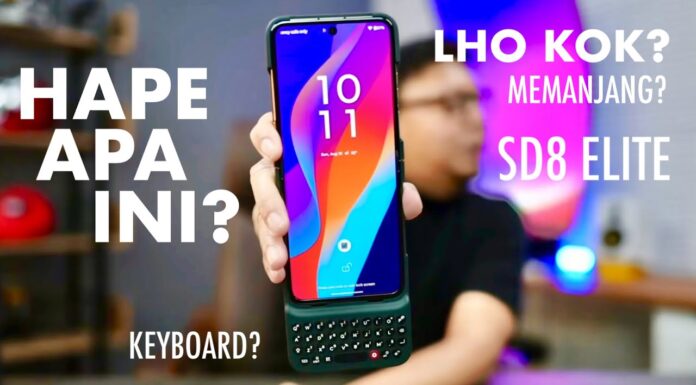 Kalian Bertanya-tanya?? Hape Ini Panjang + Ada Keyboard QWERTY nya!