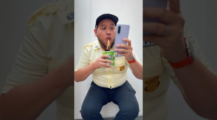 Keasyikan Main Hape